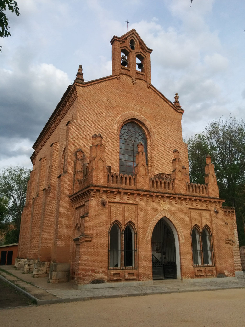 Opiniones de ermita de nuestra senora del val alcala de henares