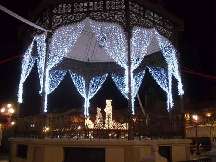 Quiosco de la plaza de Cervantes en Navidad - Úrsula Cargill García