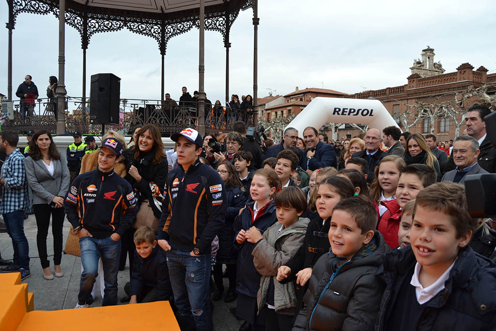 Marc Márquez y Dani Pedrosa en la inauguración de la Repsol Racing Tour