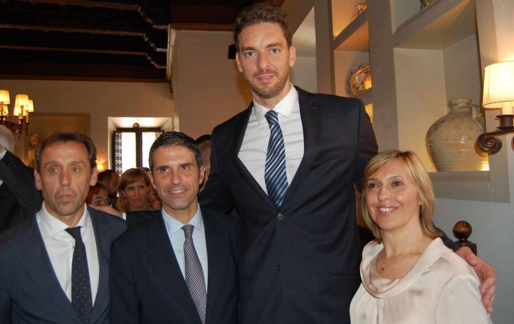 ALCALDE REY FELIPE VI Entrega Premios Camino Real Pau Gasol 4