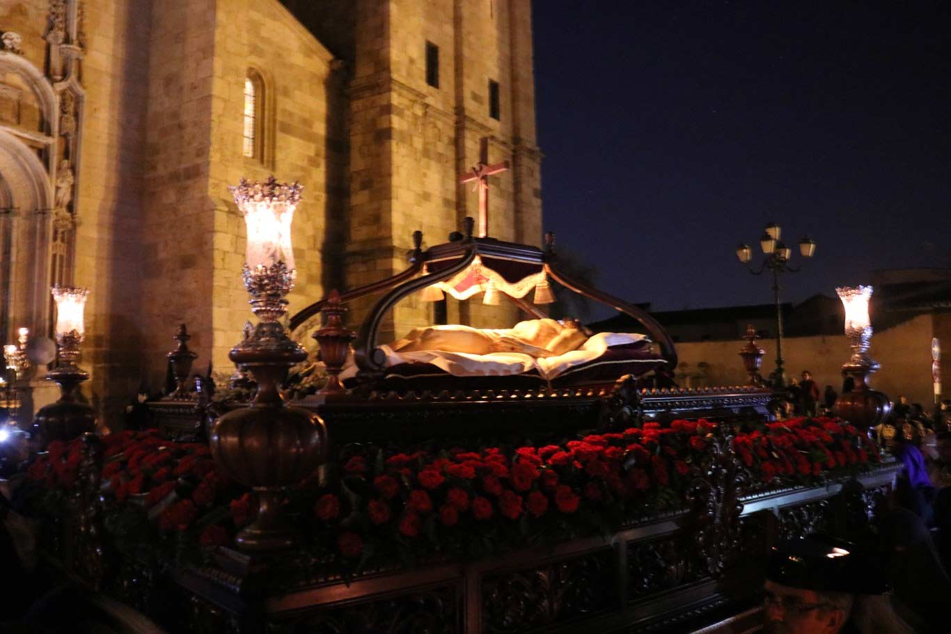 El Santo Entierro es una de las procesiones con mayor mística de nuestra Semana Santa
