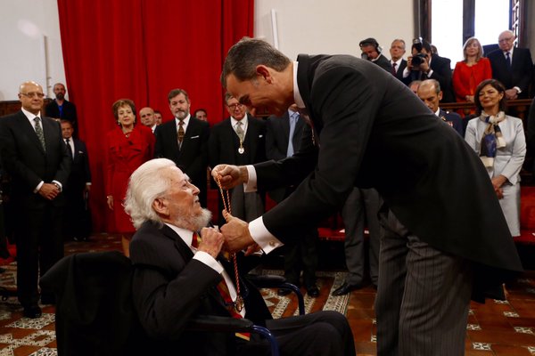 El Rey entrega el Premio Miguel de Cervantes 2015 a Fernando del Paso (1)