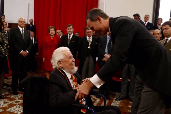 El Rey entrega el Premio Miguel de Cervantes 2015 a Fernando del Paso (2)