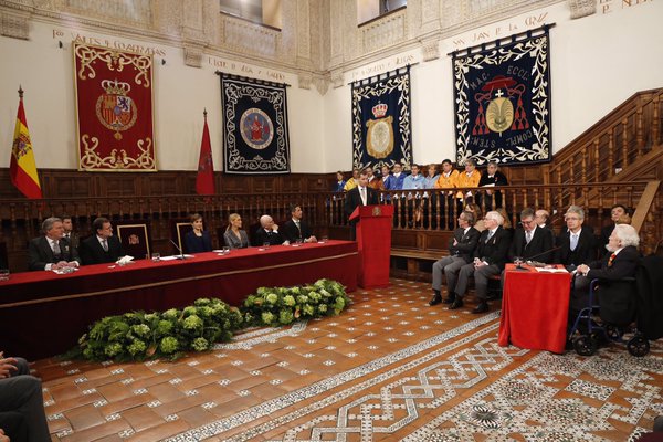 Palabras del Rey tras entregar el Premio Cervantes a Fernando del Paso (2)