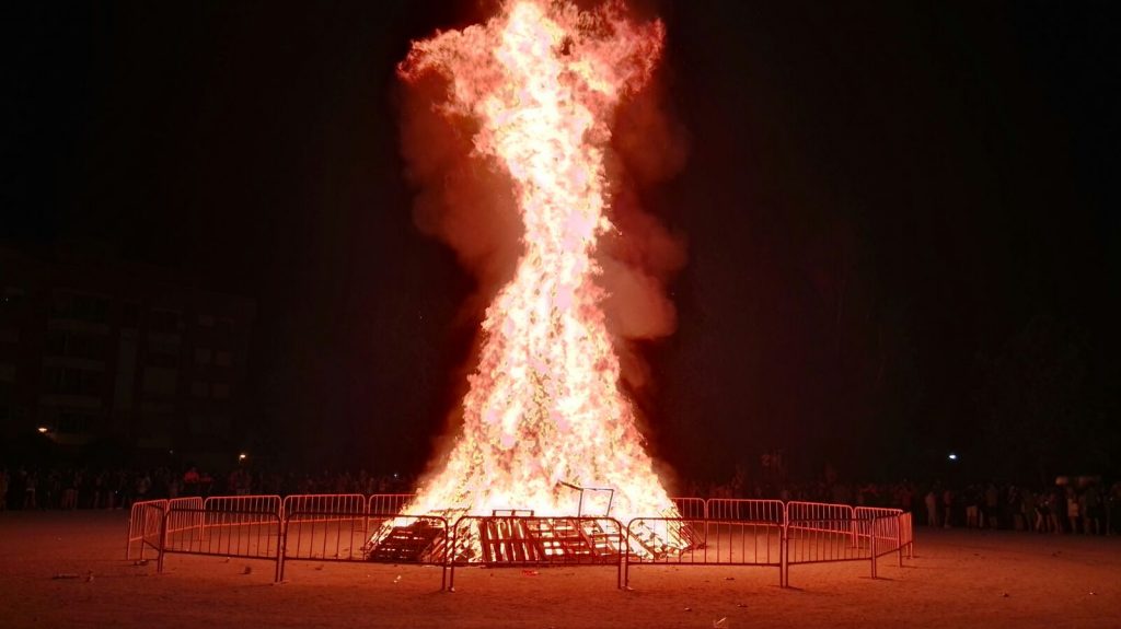 Hoguera de San Juan 2016 de Alcalá de Henares (1)