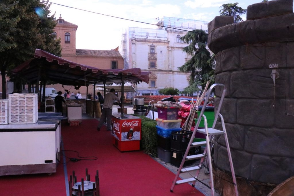 preparativos-mercado-cervantino-2016-1