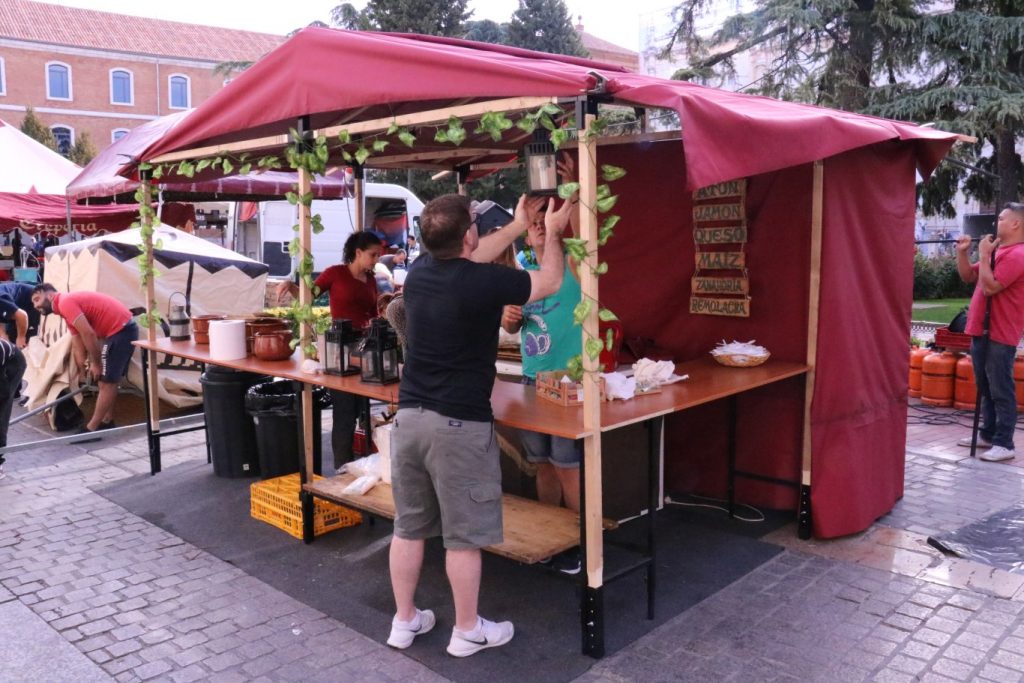 preparativos-mercado-cervantino-2016-13