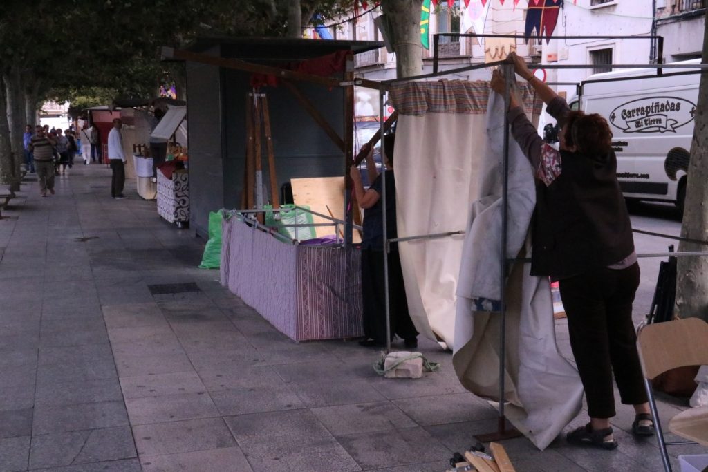 preparativos-mercado-cervantino-2016-6