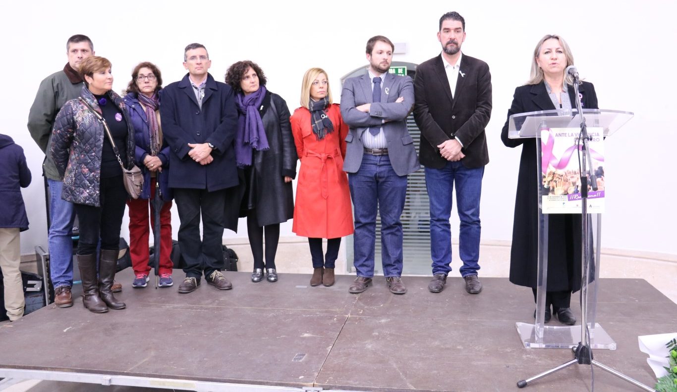 homenaje-a-las-victimas-de-violencia-de-genero-2016-23