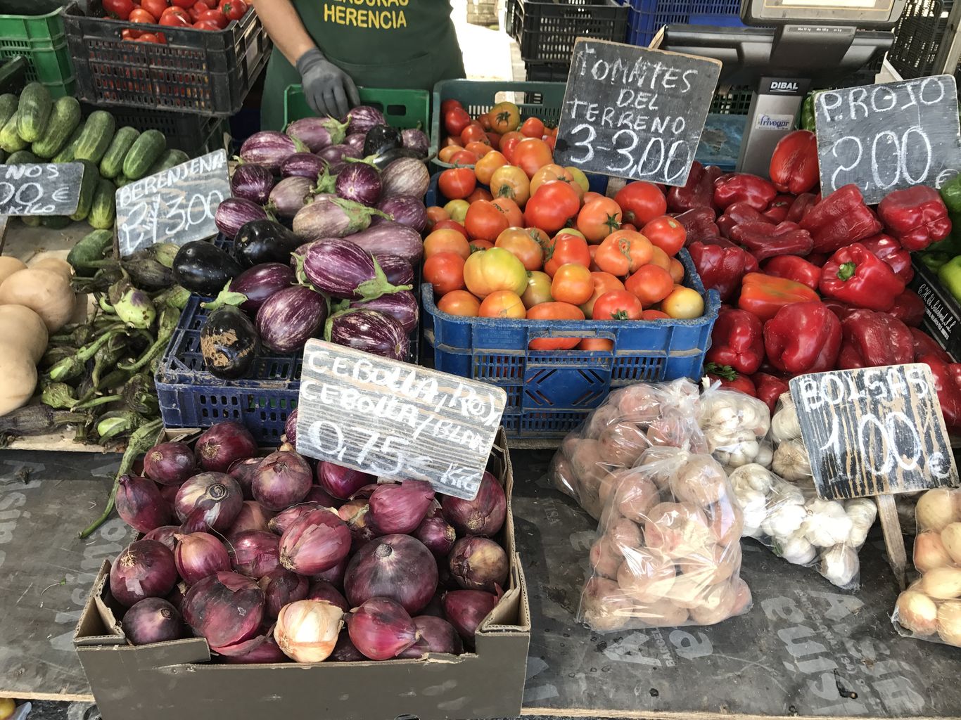 Mercadillo de Los Lunes de Alcalá de Henares