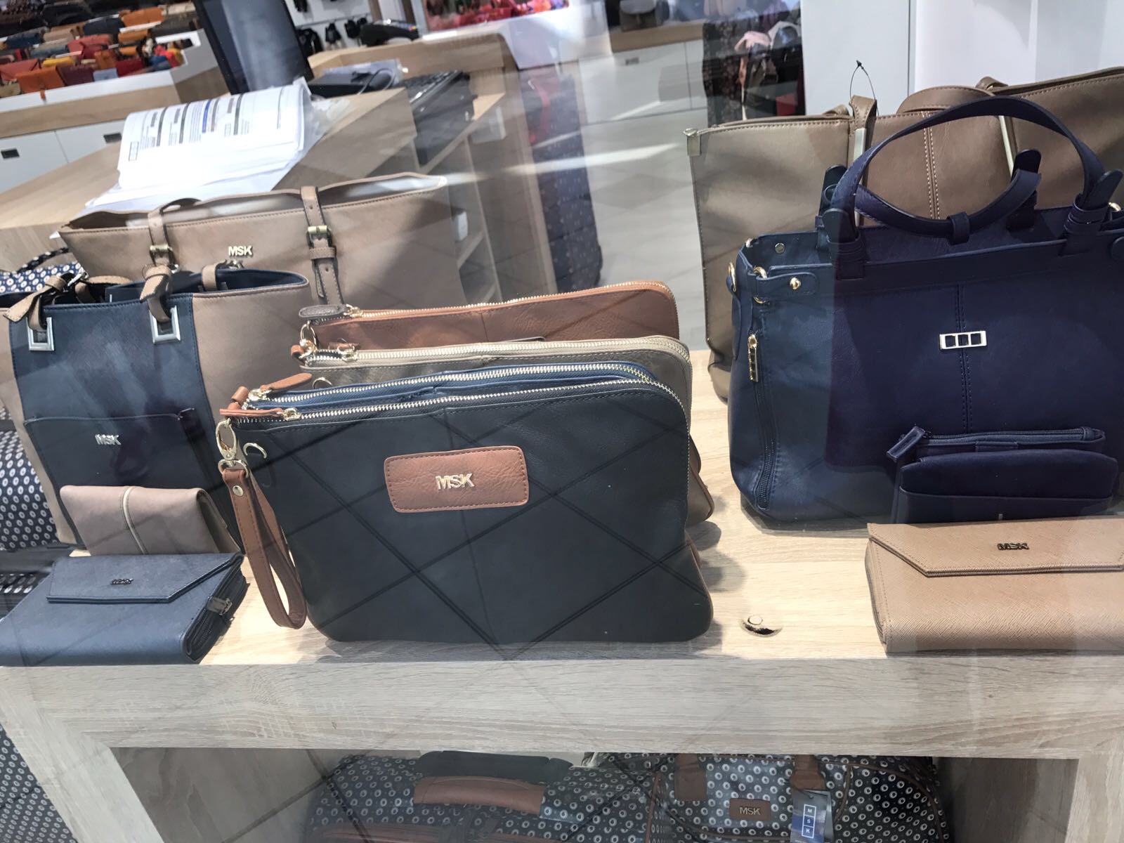 Misako: bolsos, mochilas maletas mucho más, ahora también en Dehesa - Alcalá