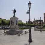 Plaza de Cervantes - Estatua de Cervantes