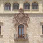 Palacio Arzobispal - Fachada principal y detalle del escudo del arzobispo Fonseca