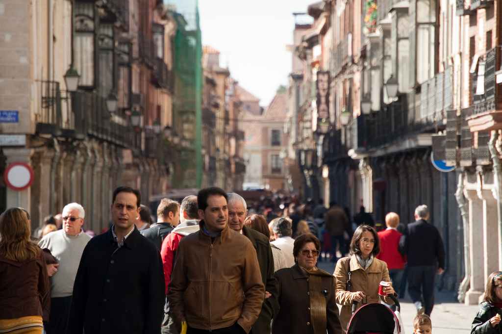 Personas en Alcalá de Henares