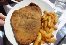 Filete empanado con patatas fritas