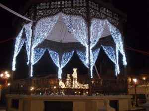 Navidad con pista de hielo, mercado navideño y atracciones