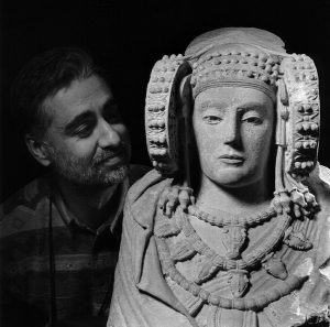 Mesa redonda con José Latova sobre la fotografía en la documentación arqueológica