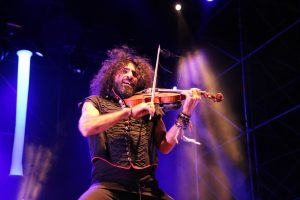 El virtuoso Ara Malikian se lleva de calle a los asistentes al Auditorio del Patrimonio