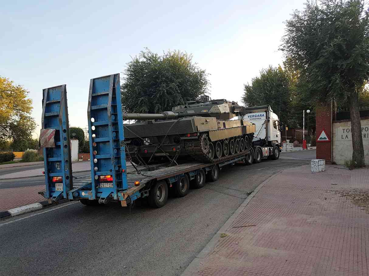 gritar densidad sensación Decenas de carros de combate y camiones del ejército llegan a Alcalá -  Dream Alcalá