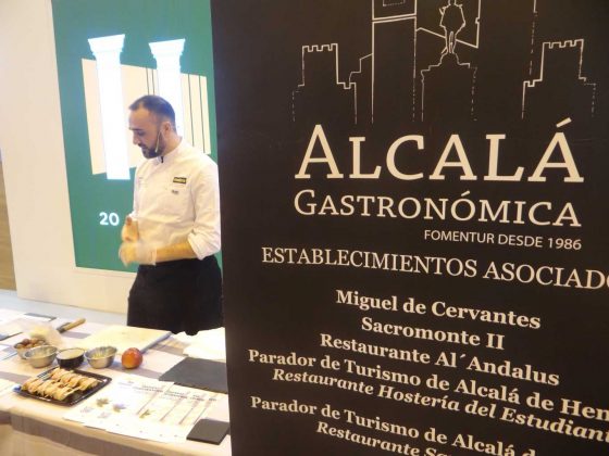 La gastronomía, plato fuerte del día en el stand de Alcalá en FITUR 2018
