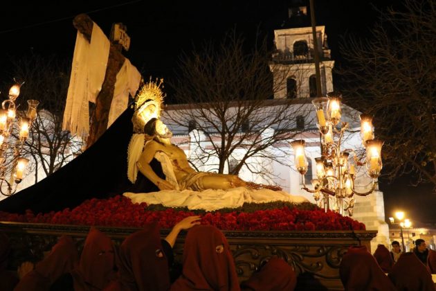 Resumen de la procesión de Cristo de los Desamparados y María de las Angustias 2018