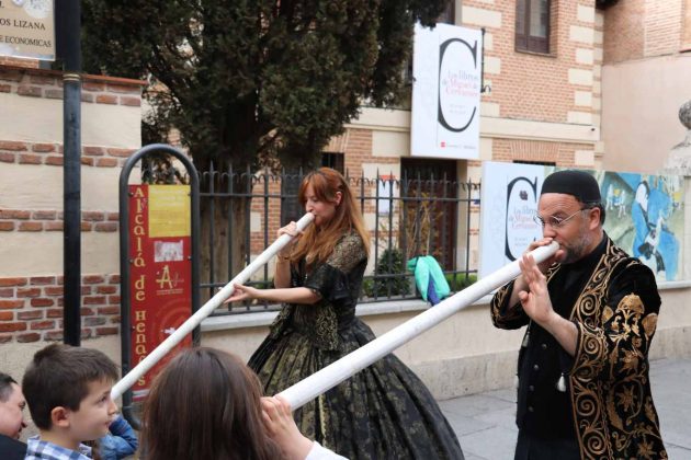 Doble Pasacalles: Los Susurradores de las tres culturas en Alcalá de Henares