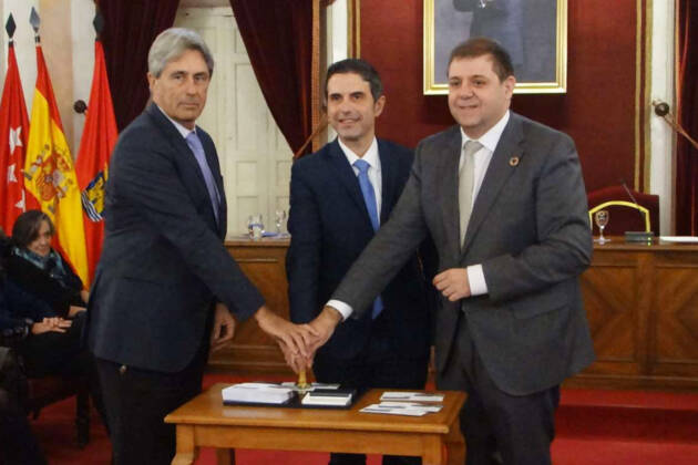 Sello de Correos para celebrar el XX aniversario de Alcalá como ciudad Patrimonio