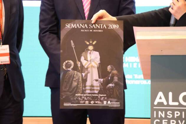 El cartel para una Semana Santa alcalaína de Interés Turístico Nacional