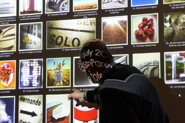 Entre pinceles y flashes: la exposición de El Club de Fotografía