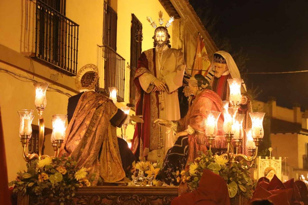 Resumen de la procesión de Cristo de los Desamparados y ...