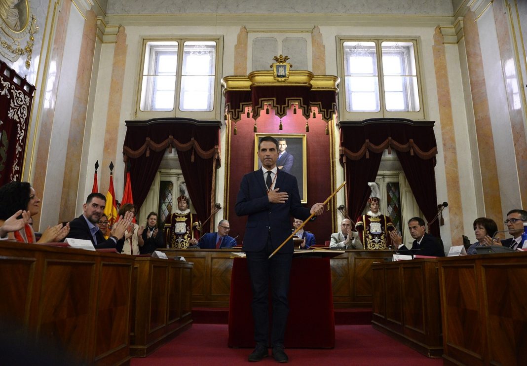 Investidura de Javier Rodríguez Palacios como alcalde de Alcalá de Henares
