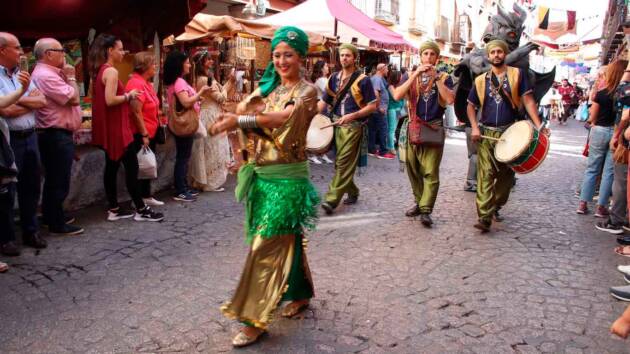 Un Mercado Cervantino ‘distinto’ cuenta las horas para abrir sus puertas en 2021