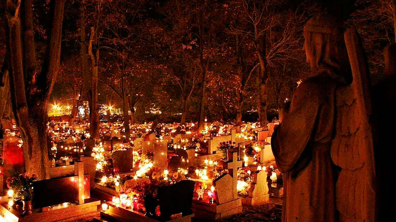 Noche de Halloween y día de Todos los Santos. ¿Qué relación existe?