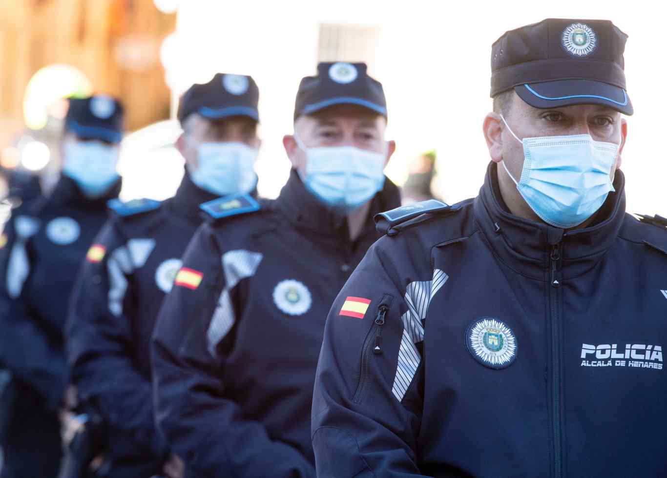 La Policía de Alcalá de Henares estrena nuevos uniformes para sus agentes - Dream Alcalá