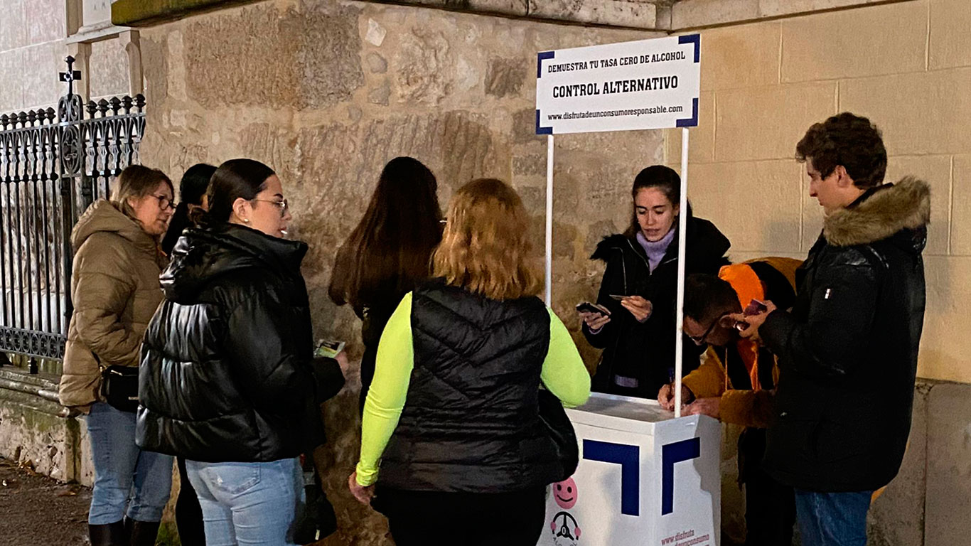 Premio de 20 euros en gasolina a los conductores que den 0,0 en un test de  alcoholemia