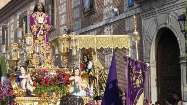Salida de la procesión Trinitaria de Medinaceli en la Semana Santa de Alcalá 2023