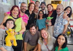 Visita de diputados a la caseta de Ferias de Más Madrid en su Noche del Militante