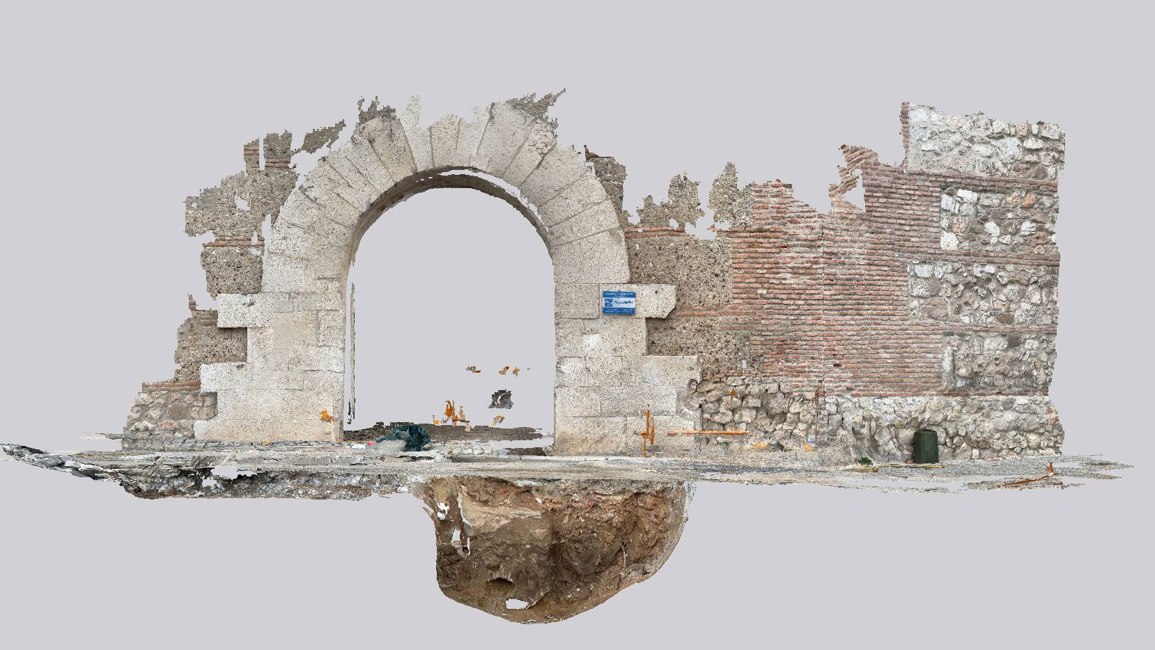 Hallados restos de la antigua muralla del siglo XIV junto a la Puerta ...
