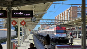El PP acusa a los socialistas de manipular sobre los autobuses urbanos y callar ante los problemas de Cercanías