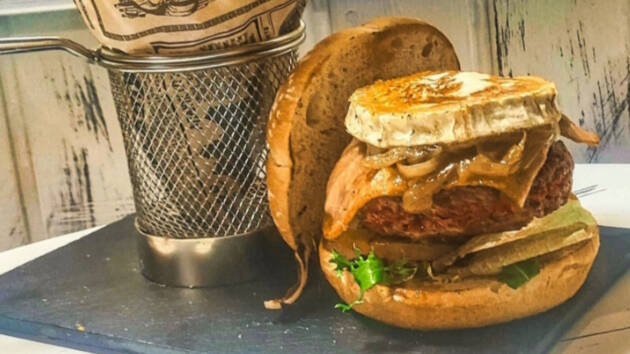 A toda Brasa: las hamburguesas del restaurante de los chuletones de Alcalá de Henares
