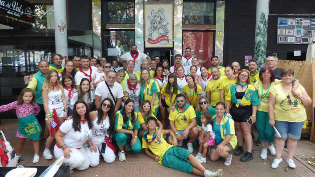 Comida de hermandad de la Peña El Quijote con los cumpleañeros de El Cazo