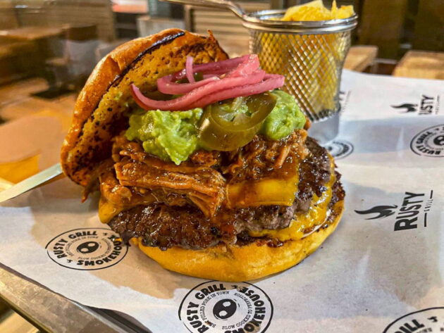 Descubre «La Chingona» en Rusty Grill durante todo el mes de octubre