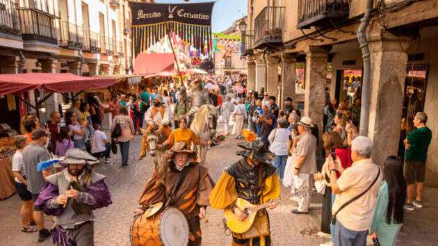 Todo listo para disfrutar del Mercado Cervantino de Alcalá de Henares 2024