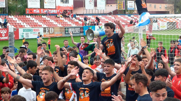 Campaña de abonados: la RSD Alcalá busca aficionados que defiendan su escudo