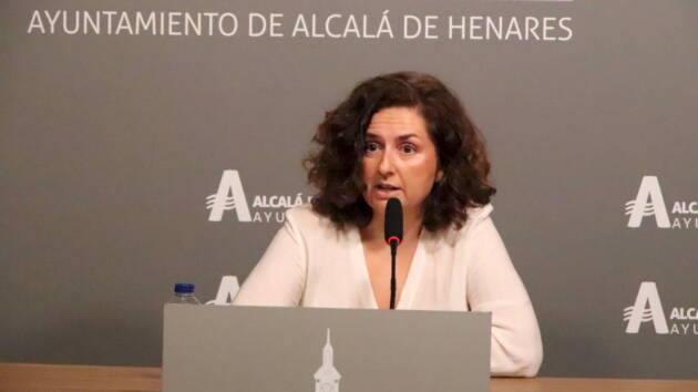 Orlena de Miguel: “Rodríguez Palacios quiere cerrar la boca a los vecinos, pero dejar abierto el CAED: esa es su idea de democracia”