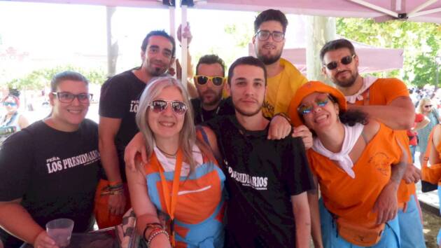 Último vermú de Ferias de Alcalá 2025 con Los Bufones, Los Vikingos y Los Presidiarios
