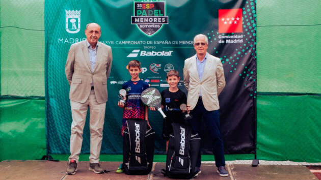 El benjamín alcalaíno Alejandro Sierra gana el Campeonato de España de Menores de Padel