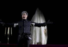 Don Juan en Alcalá 2025: el ensayo general descubre al Tenorio más tragicómico de Yllana