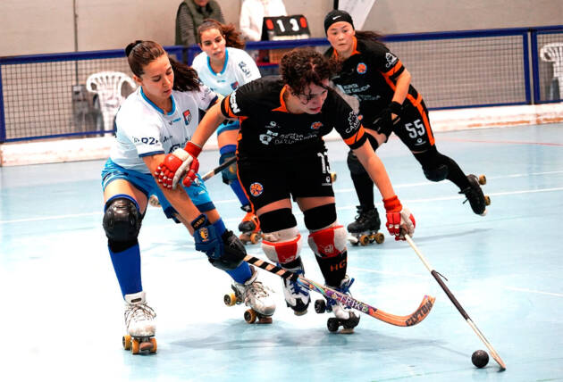 Doble victoria para las Guerreras del Alcalá Hockey en su desplazamiento más complicado