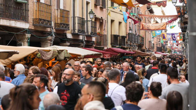 Más de 367.000 personas han visitado el Mercado Cervantino 2025 de Alcalá de Henares